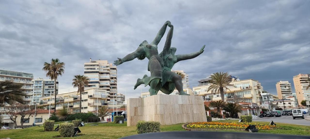 Excellent Location- Beach, Pool, Telework, 2 Bikes, Parking & Wifi Gratis At "Casa Carol'S" Torremolinos Eksteriør billede